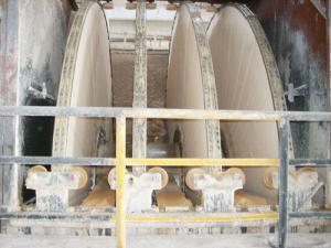 立盤(pán)過(guò)濾機(jī)（真空固液分離機(jī)） (1)
